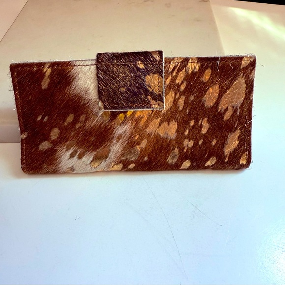 NWOT Genuine Leather Cowhide Large Wallet - Picture 2 of 6